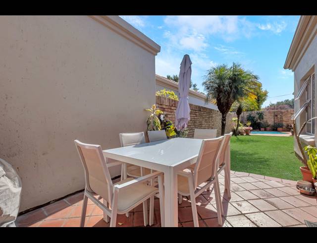 3 BEDROOM TOWNHOUSE FOR SALE IN LINDEN